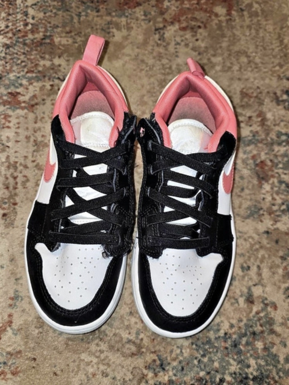 Nike Dunk Low Sneakers Black & Pink Girls US 3Y